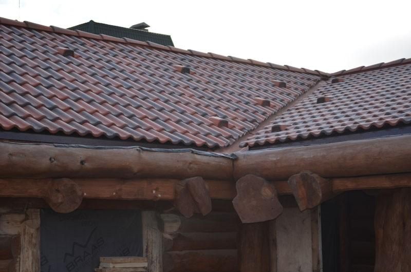 Цементно-песчаная черепица BRAAS Таунус антик темно-коричневый