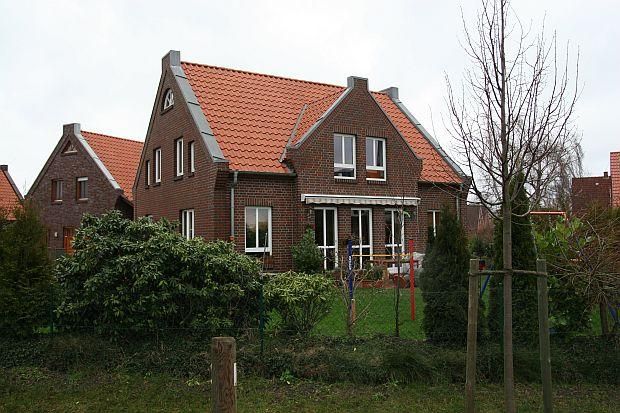 Керамическая рядовая черепица BRAAS (Браас) Рубин 11V Натуральный красный