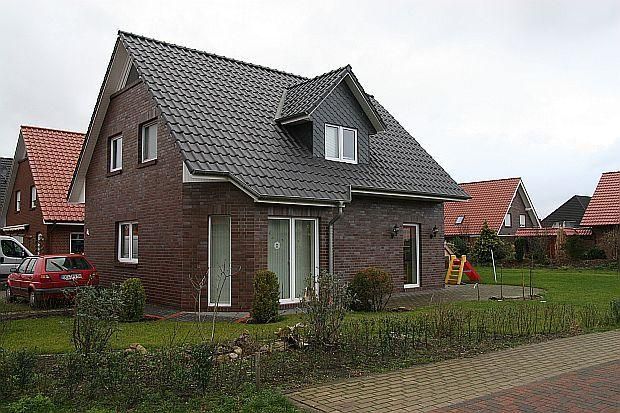 Керамическая рядовая черепица BRAAS (Браас) Рубин 11V Темно-коричневый