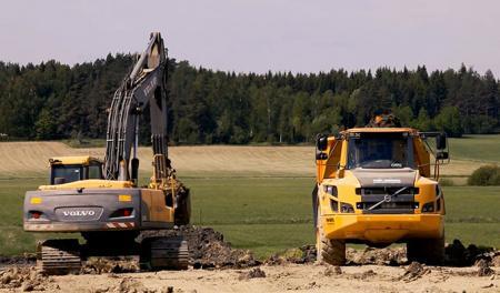 Как глина превращается в шедевр керамики.
